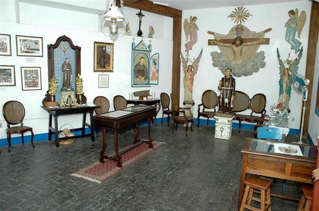 Interior da casa de Frei Galvão em Guaratinguetá (SP)
