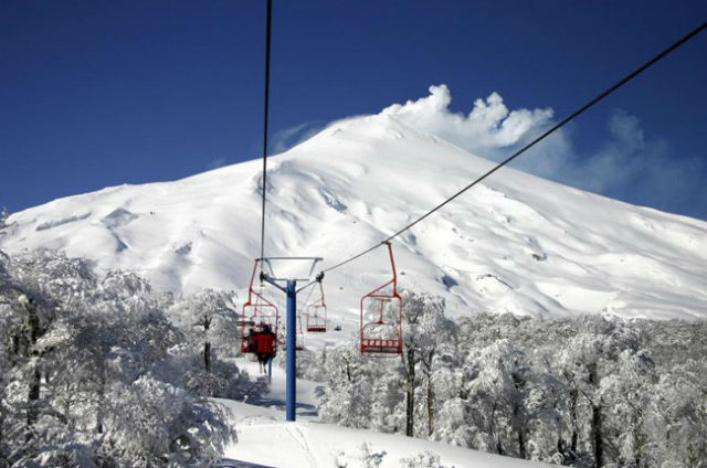 Teleférico que leva até a última base do Vulcão Villarica, a aproximadamente 1.200 metros de altura.